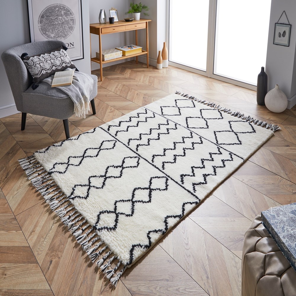 Benni Boho Shaggy Wool Rug in Cream Black